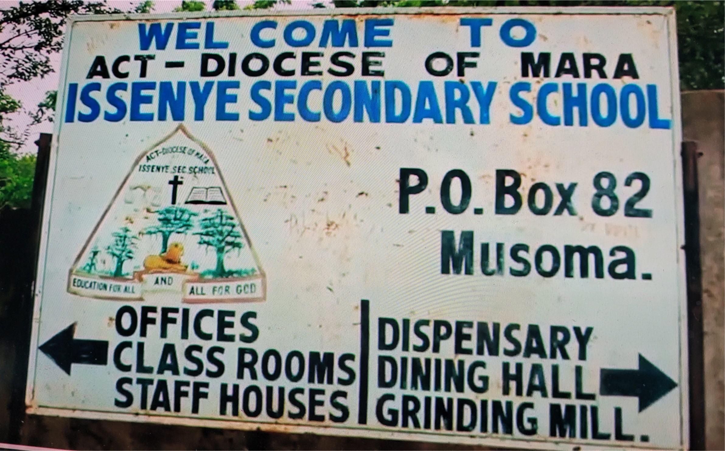 Issenye School sign